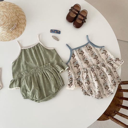 【K4040230】夏季款 嬰幼兒童套裝 家居服 吊帶碎花套裝女寶寶拼色背心短褲兩件套-2色