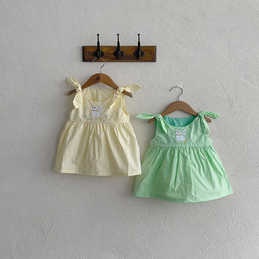 【K3062041】夏季款 嬰幼兒童洋裝小兔貼布刺繡花朵蝴蝶結背心裙吊帶裙-2色