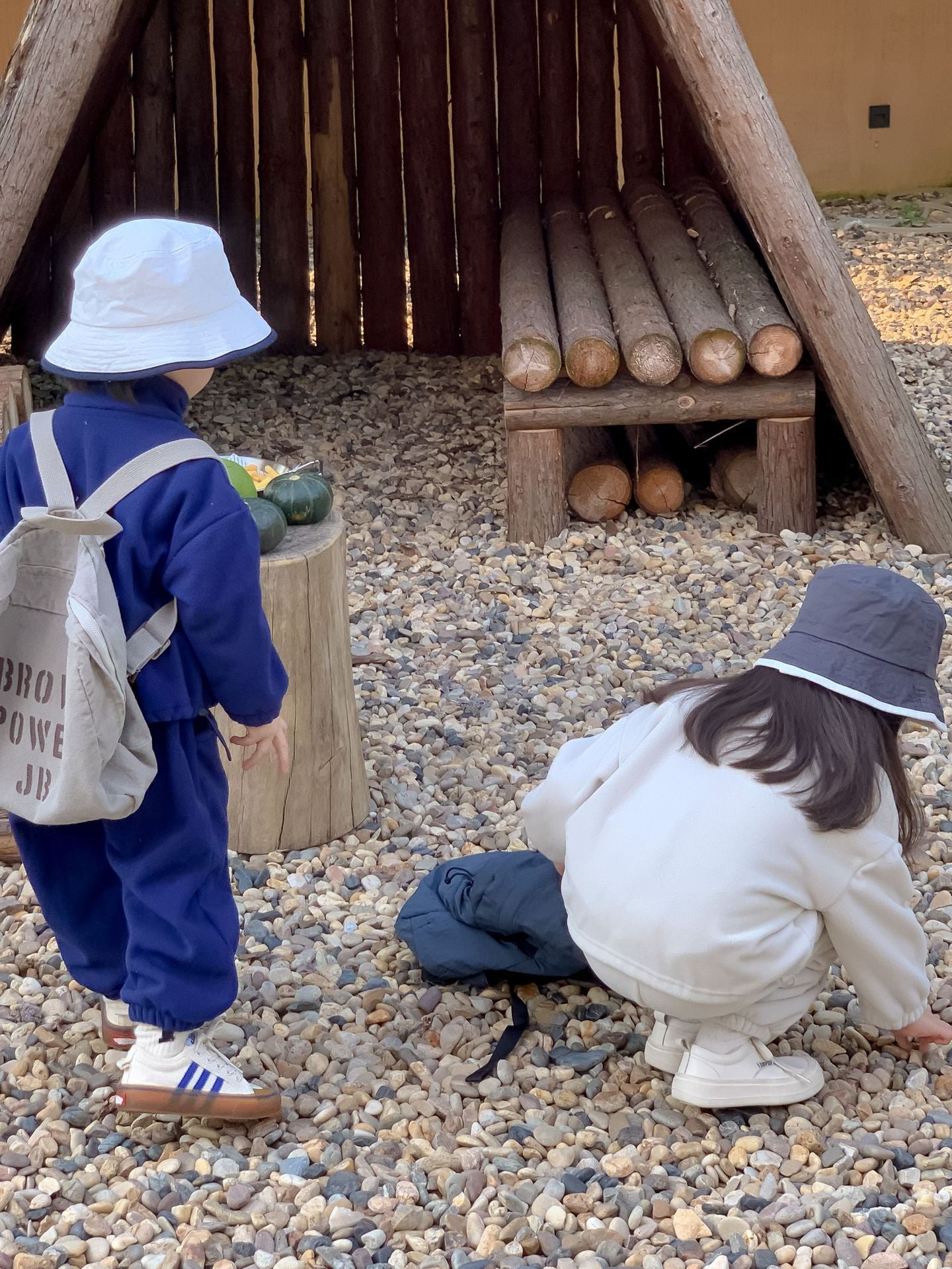 【D3121901】秋冬款 嬰幼兒童套裝 搖粒絨套裝卡通衛衣兩件套 幼兒園保暖套裝-2色 - Baby Parks 童裝批發