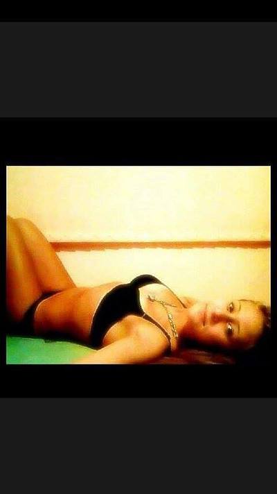 Anine, 32