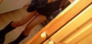 Nora, 43