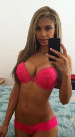 Emma, 28