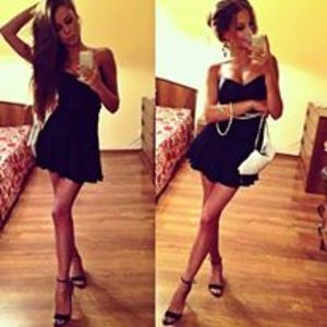 Ella, 21