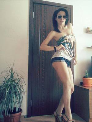 Sara, 26
