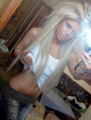 Astrid, 43