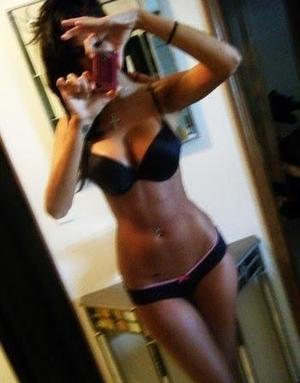 Nina, 38