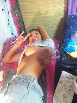 Anine, 29
