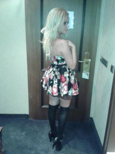 Sara, 21