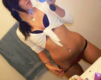 Karoline, 33