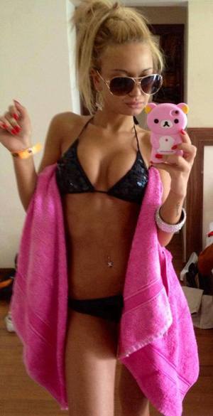 Olivia, 24