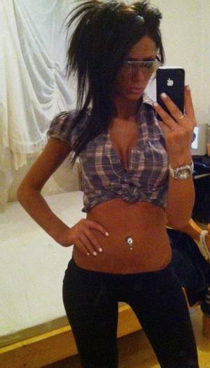 Ingrid, 43