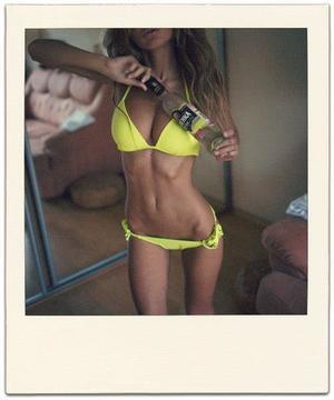 Karoline, 42