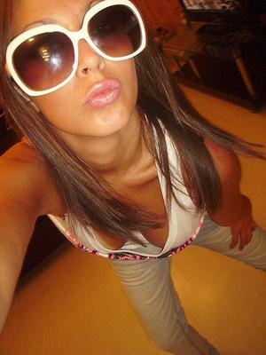 Synne, 24