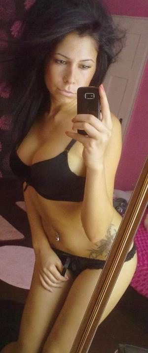 Ella, 23