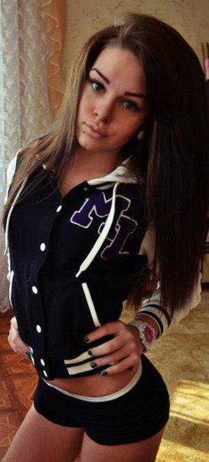 Astrid, 34