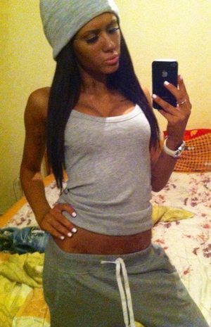 Camilla, 29